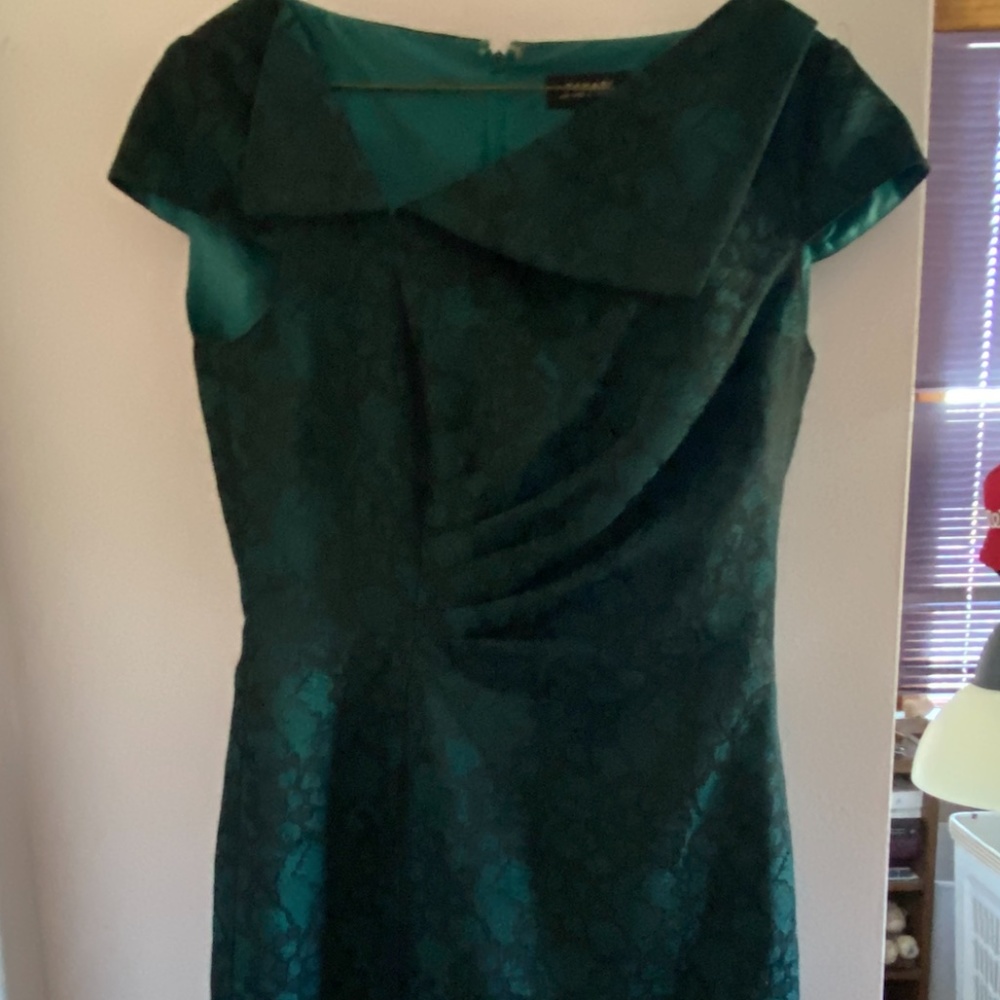 Tahari Dark Green Dress with Black Lace Dress Sz 2